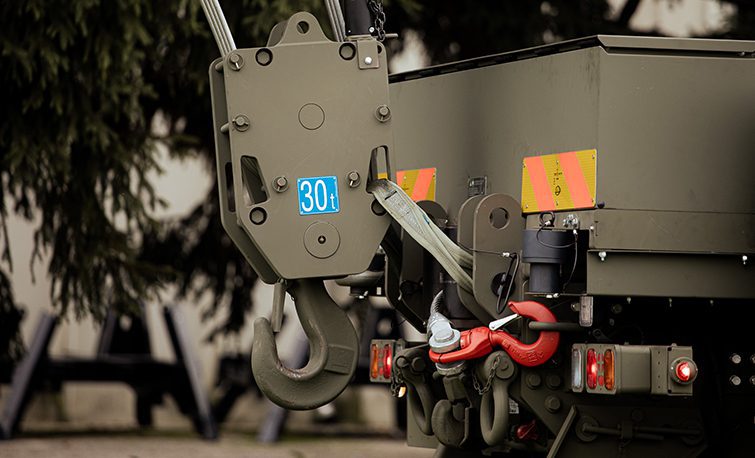 Gru telescopica militare montata su autocarro M300 - 5