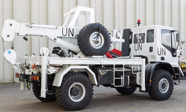 Isoli M4 - Autogru Militare 4x60