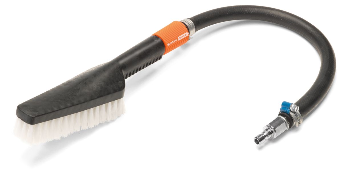 Cleaning brush