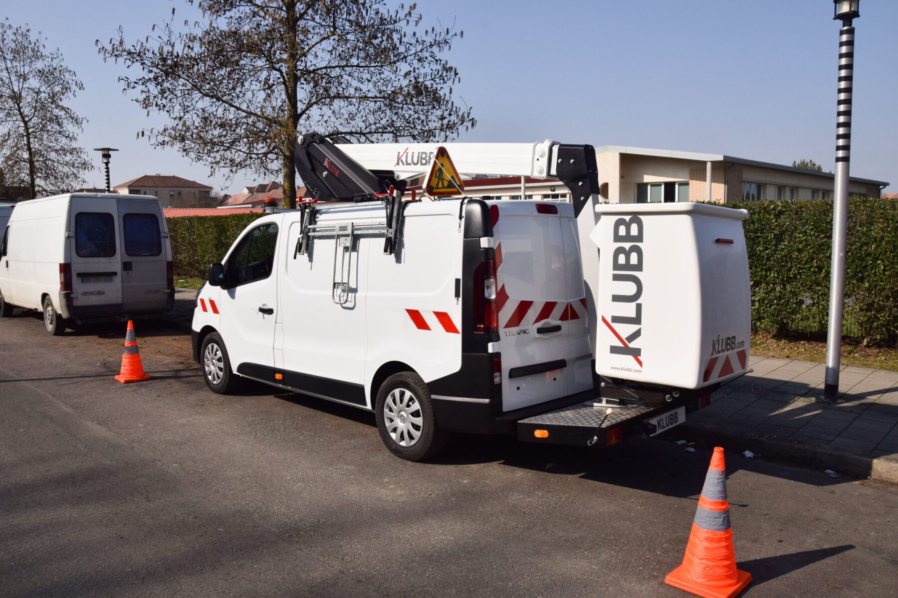 KL21B Piattaforma montata su furgone da 11.4 m - 8