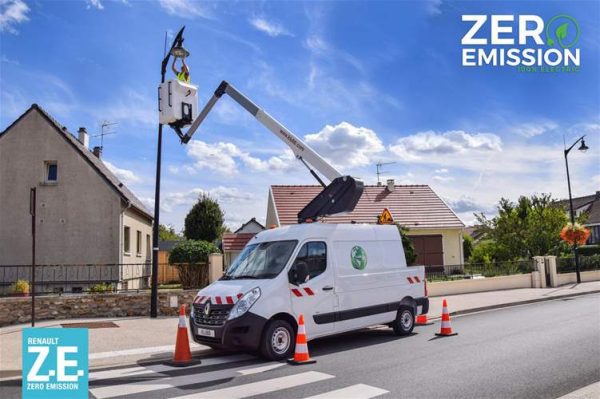 Piattaforma aerea elettrica da 11,80 m su Renault Master E-tech KL26 troncato - 5